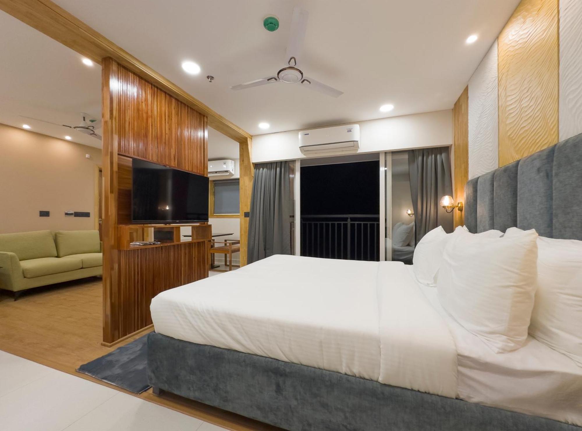 The Habitat Suites Guruvāyūr Екстериор снимка