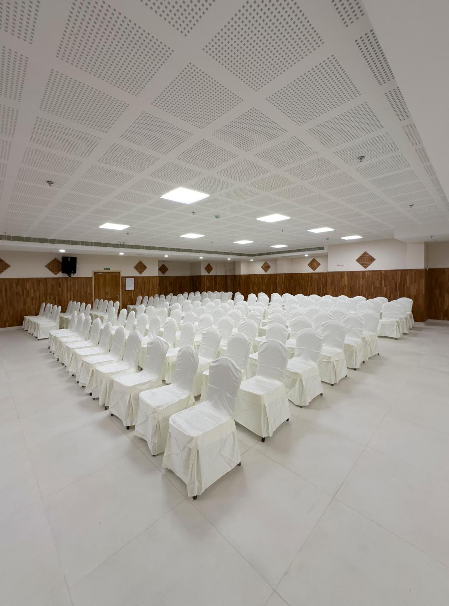 The Habitat Suites Guruvāyūr Екстериор снимка