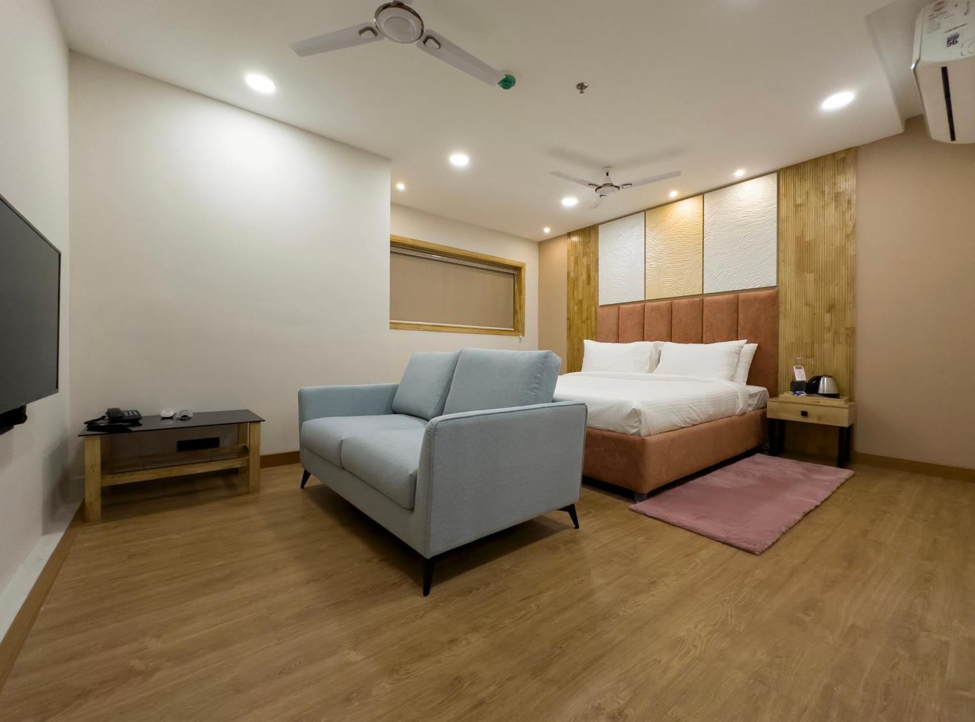 The Habitat Suites Guruvāyūr Екстериор снимка